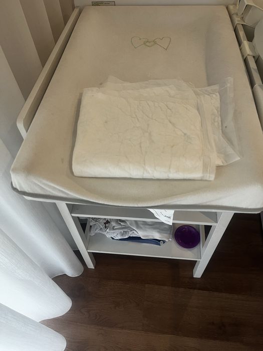 Mudador de fraldas branco