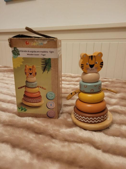 Brinquedos estilo montessori