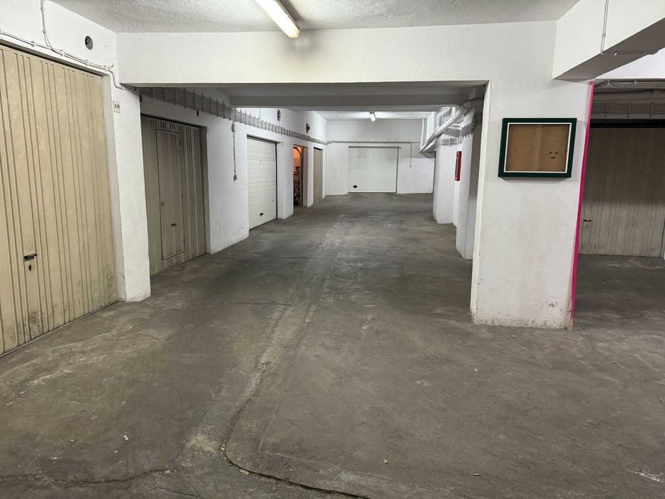 Garagem - Montebelo Norte, Setúbal
