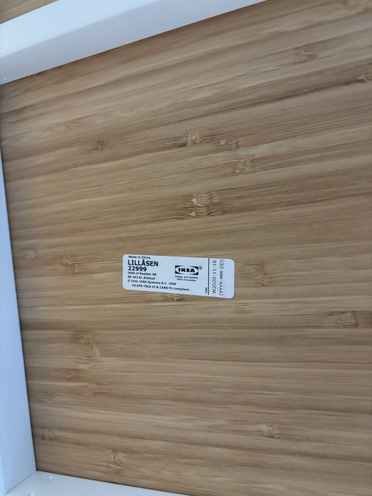 Secretaria Ikea lilasen