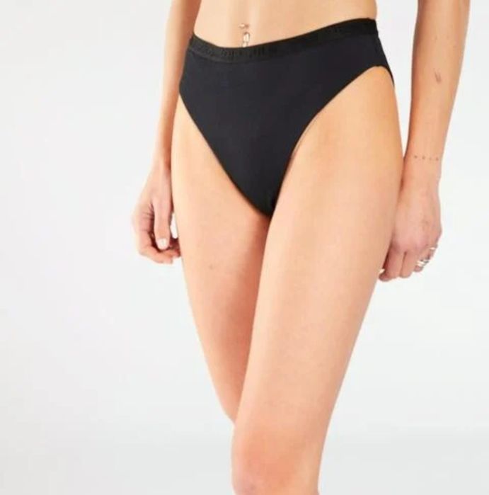 Cueca Bikini FILA novas