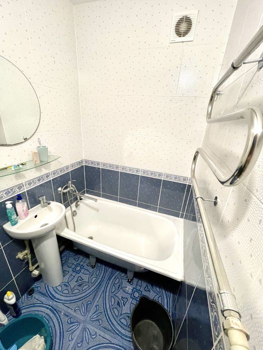 Продаж 2 кімнатноі квартири в Соляних