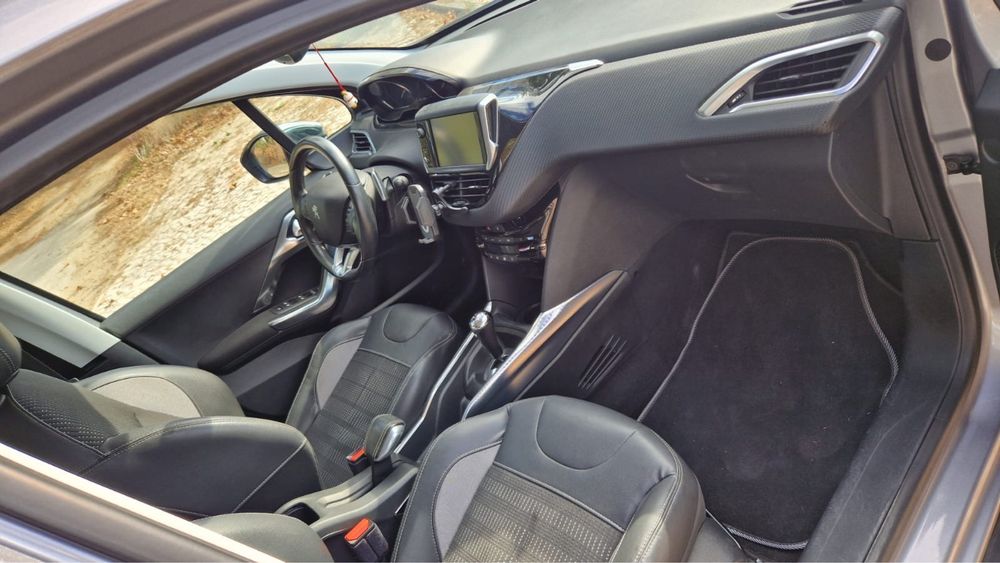 Peugeot 2008 — fotografia 4