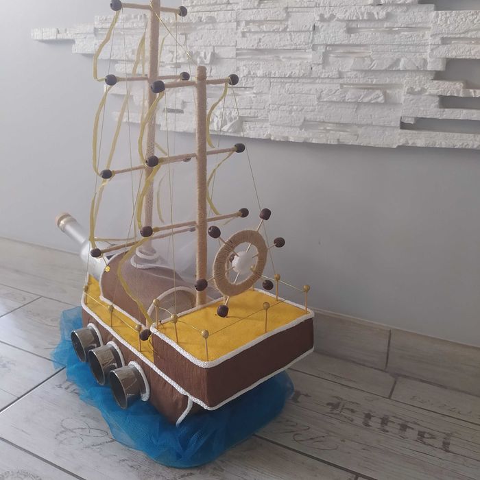 Корабль сувенир (подставка для бутылки и рюмок)