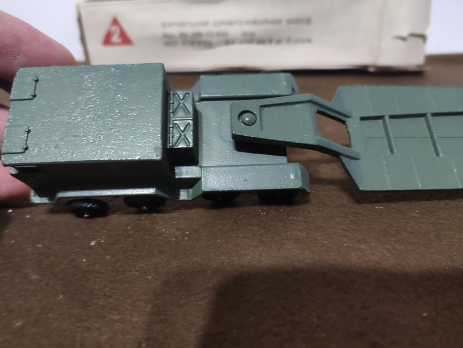 Игрушка ссср тягач