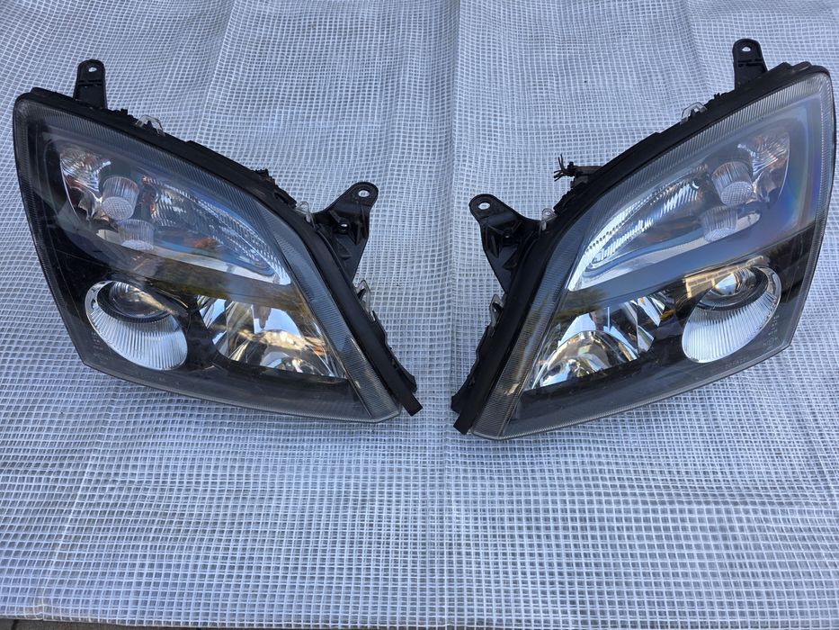 Opel Vectra C Signum 01-05 lampa reflektor prawa lewa soczewka czarna