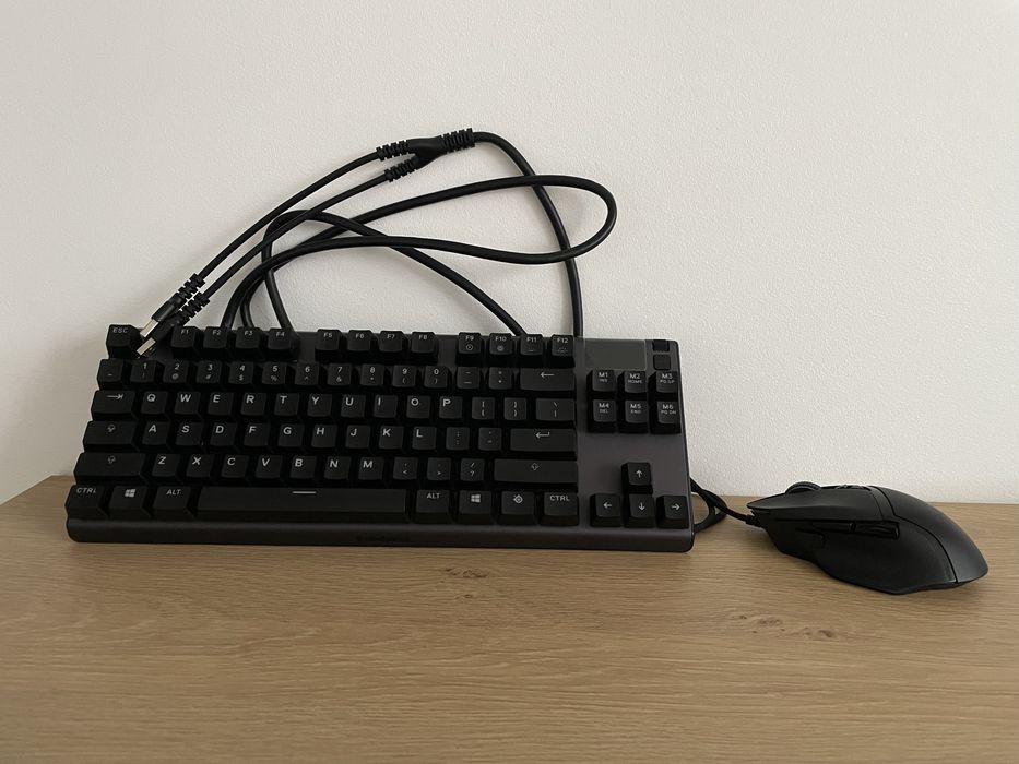 Razer Basilic V3 i APEX 7 TKL