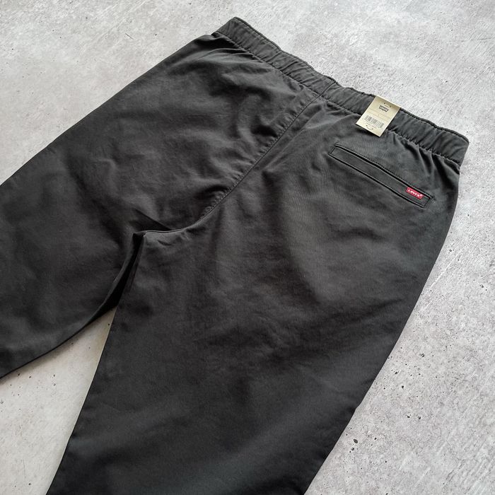 Штани/Джоггери чорні Levis