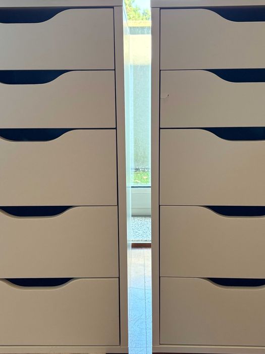 2 Blocos de gavetas IKEA brancos