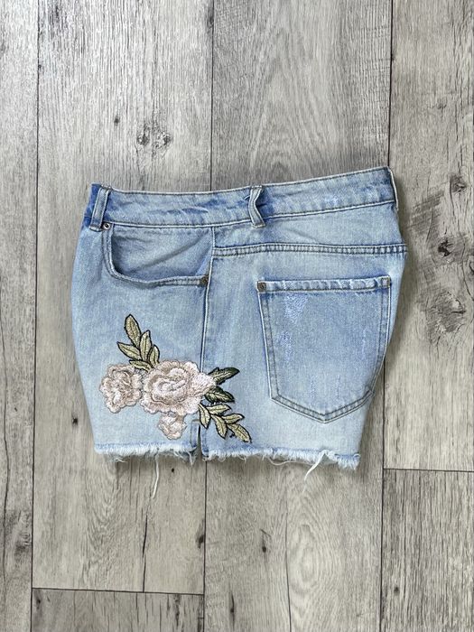 New look denim шорты 38 S-M размер женские джинсовые голубые с принтом