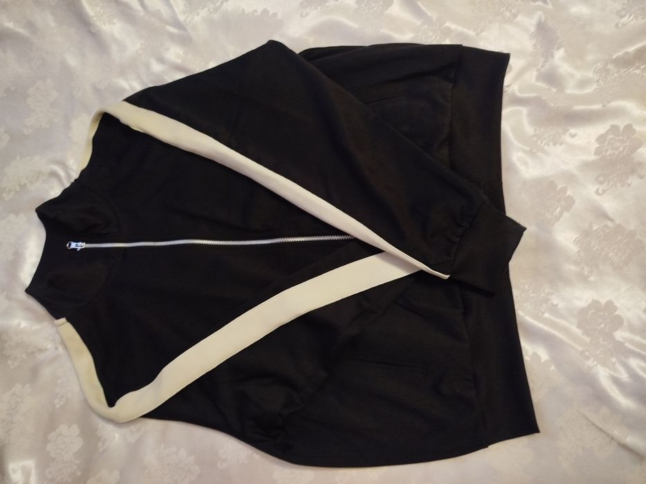 Светр на замку спортивний