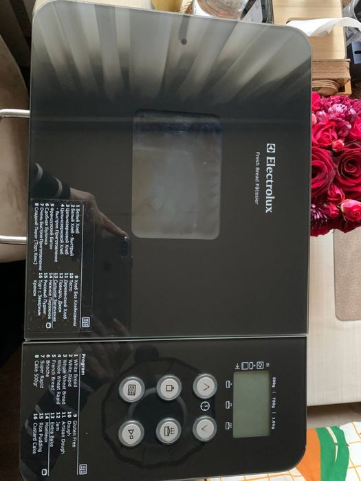 Хлібопіч Electrolux хлебопечь