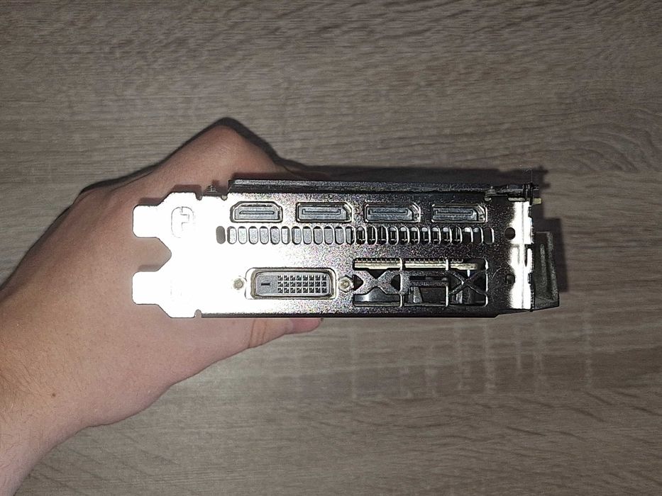 Karta graficzna AMD Radeon RX 570