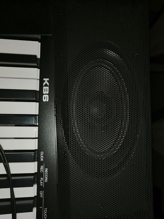 Piano Max KB6W como novo