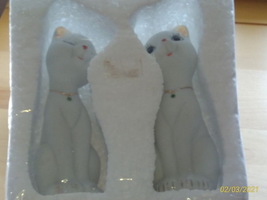 2 New Ceramic Cats441944092516689921