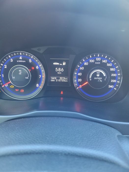 Hyundai i40. 1.6