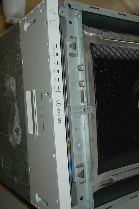 Посудомоечная машинка машина посудомойка INDESIT на запчасти