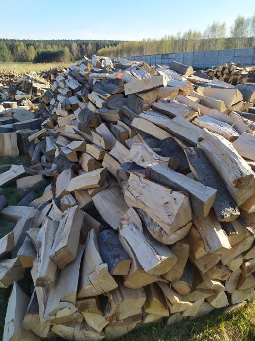 Drewno kominkowe BUK poukładane drewno kominkowe opałowe
