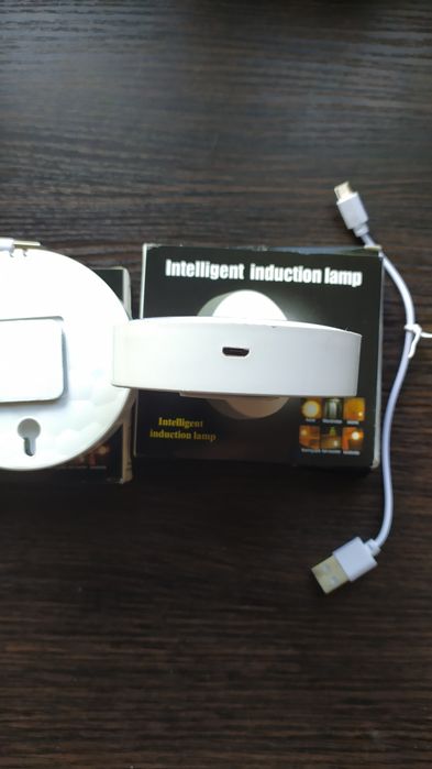 Светильник с датчиком,ночник