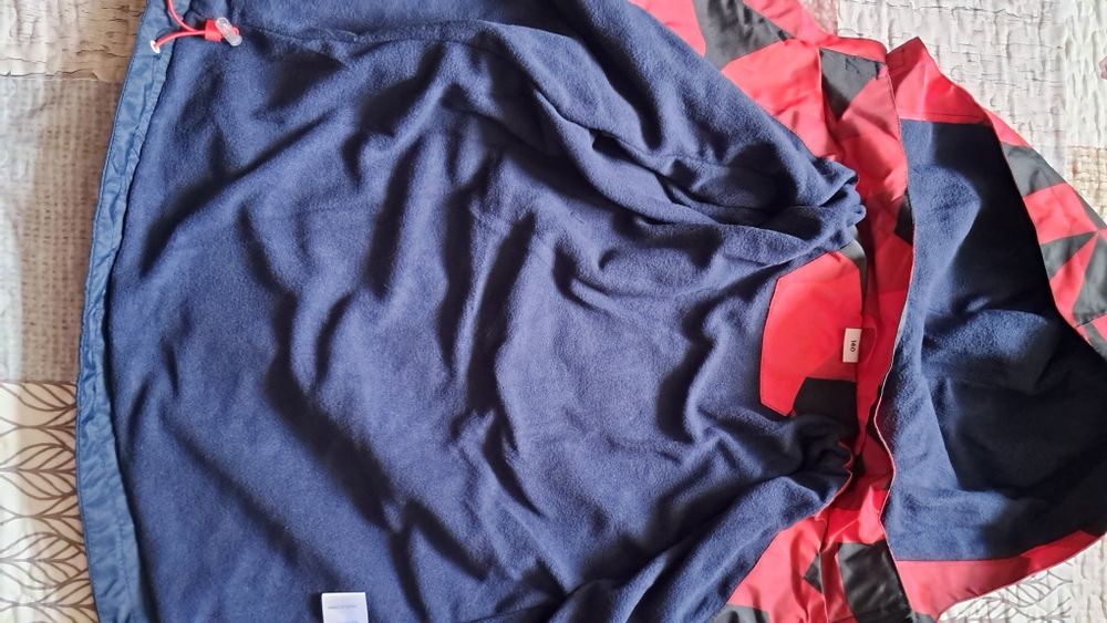 Куртка,  ветровка весна-осень р.140