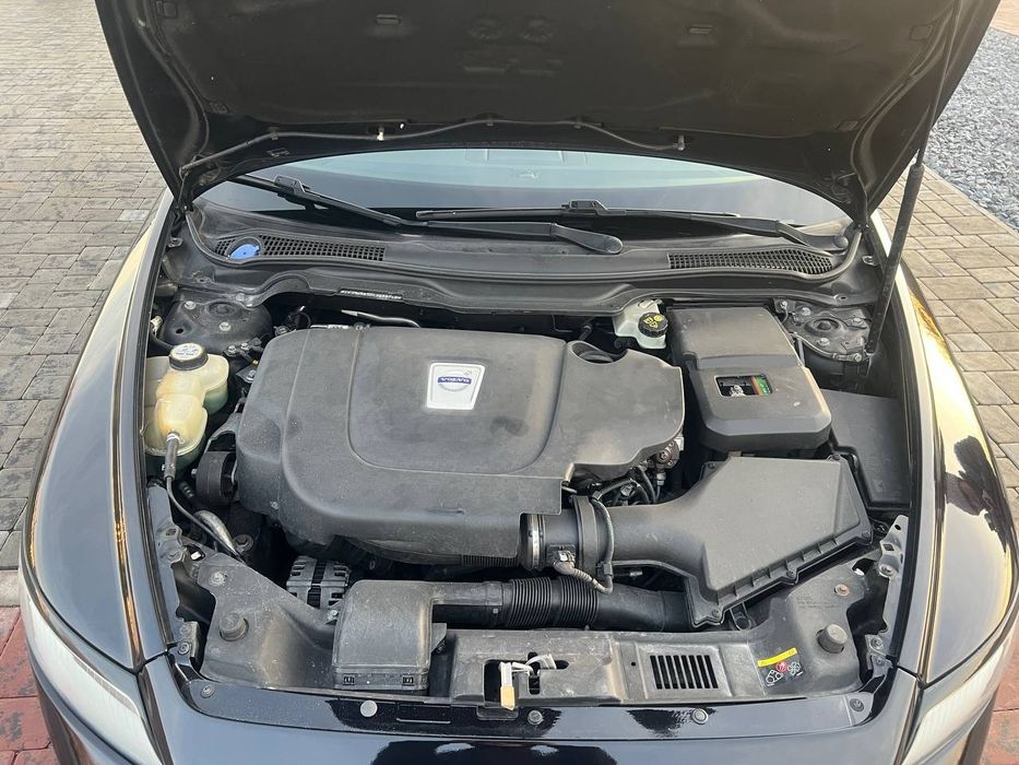 VOLVO V50. 2л Диз автомат