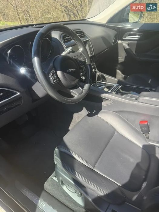 Jaguar F-Pace 2016