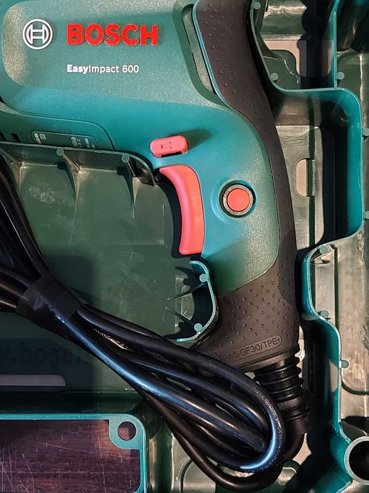 Wiertarka wkrętarka udarowa BOSCH EasyImpact 600 | 600 W | + Walizka