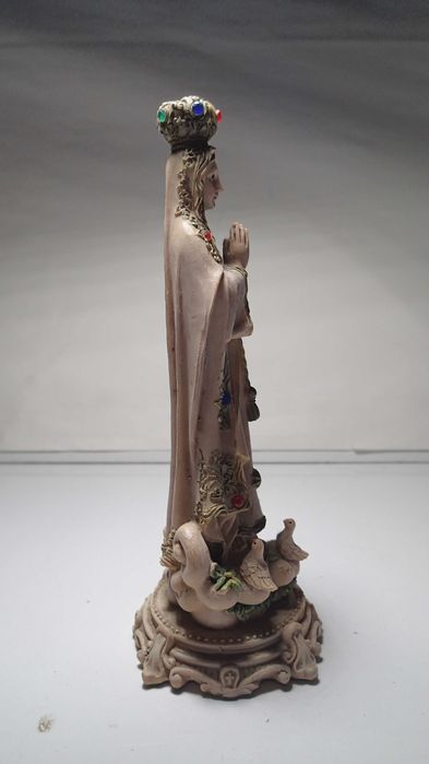 Estatuetas religiosas em cerâmica e marfinite