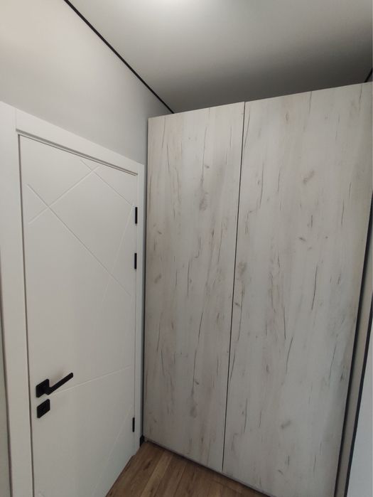 Новий дизайнерський ремонт 1 кімнатна біля парку!