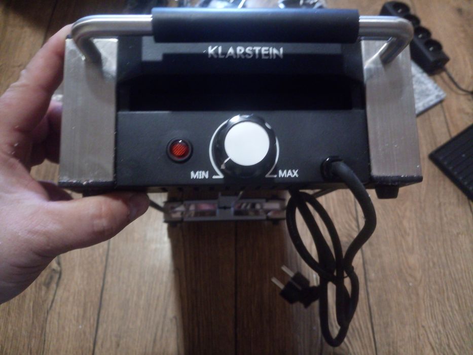 Grill elektryczny z kamieniem