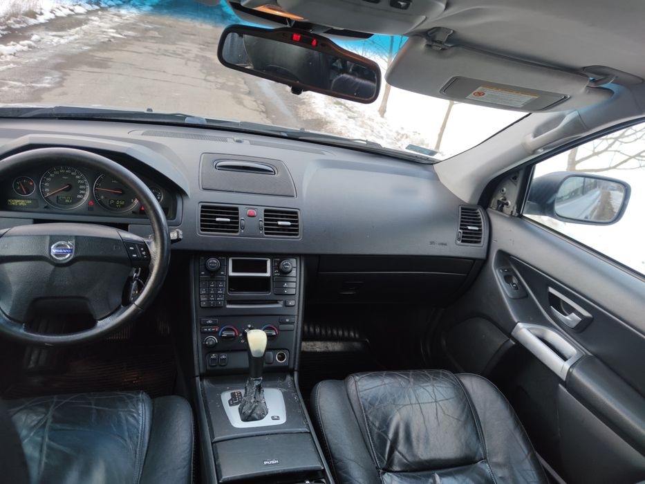 VOLVO XC 90 2003 р.в.4х4 дизель 2,4D автомат