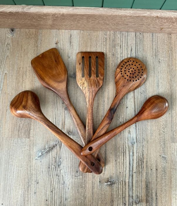 Utensílios de cozinha em madeira