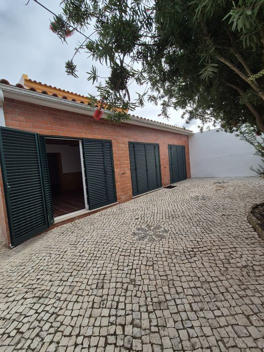 Vivenda T3 com anexo