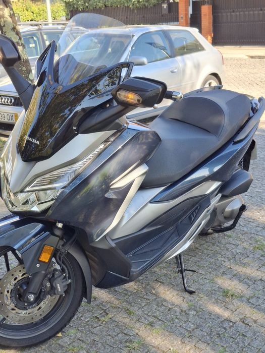 Mota Honda Forza 300