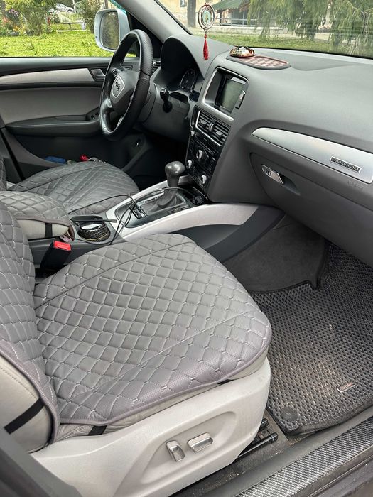 Автомобіль Ауді Q 5