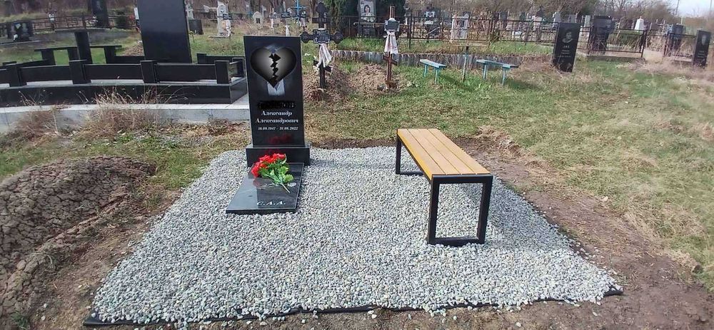 Пам'ятники граніт, бетон,колумбарії.Гранітні комплекси.Благоустрій