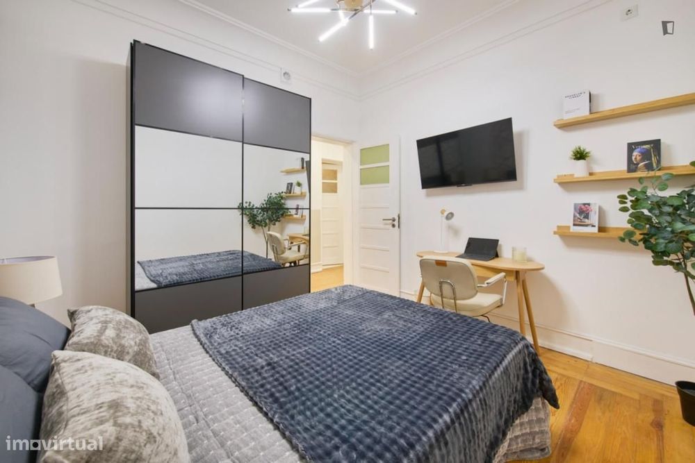 Quarto - localizado em Alameda Lisbon