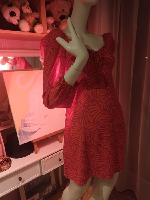 Sukienka czerwona rozm.XS wiskoza 100%