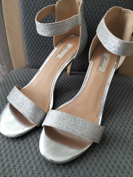 Szpilki sandałki 38