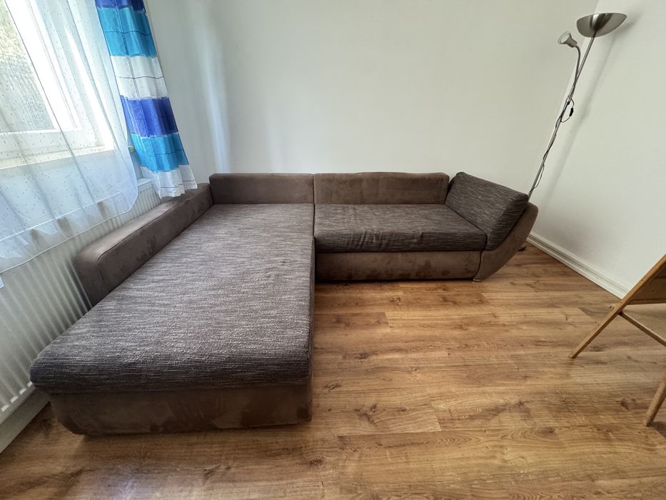 Sofa narożna z funkcją spania