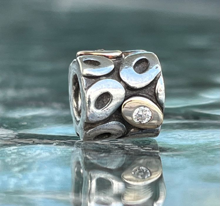 Pandora oryginał tt charms