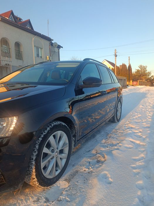 Продам шкоду А7 1,6 диз. Автомат