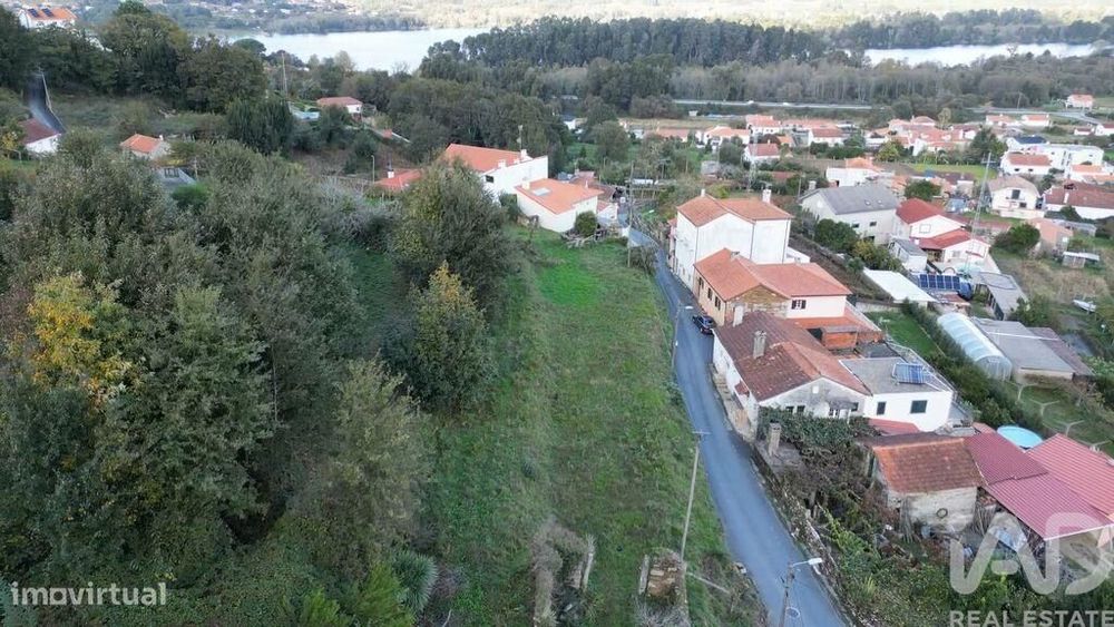 Terreno em Gondarém de 2300,00 m2