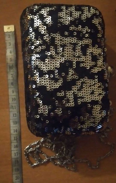 Сукня з паєтками та сумочка Total shine look