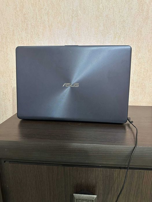 ASUS VivoBook 15 X542UF | i7 / 16GB / SSD+HDD / MX130