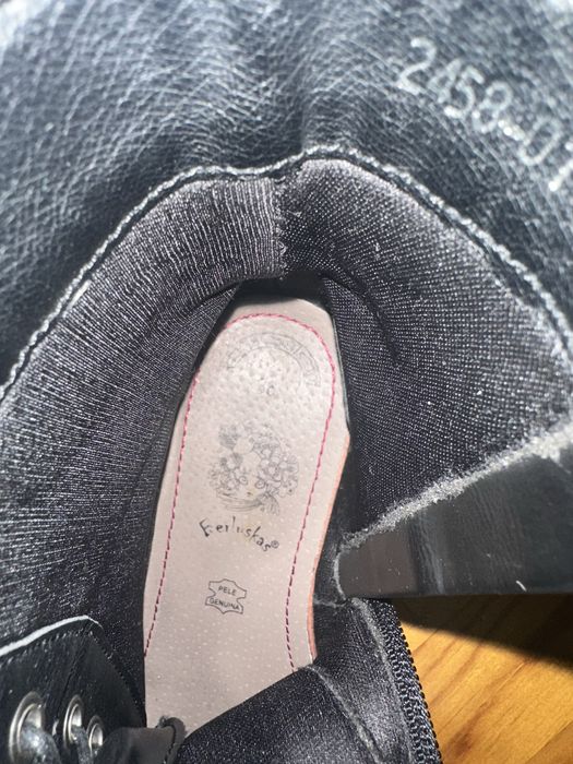 Botas menina Marca Berlusca em pele genuina tamanho 36