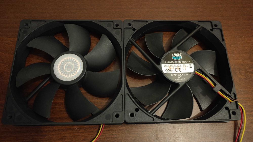 4 Ventoinhas Phanteks & CoolerMaster (3-pin)