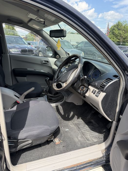 Mitsubishi L200 pick up Л200 пікап