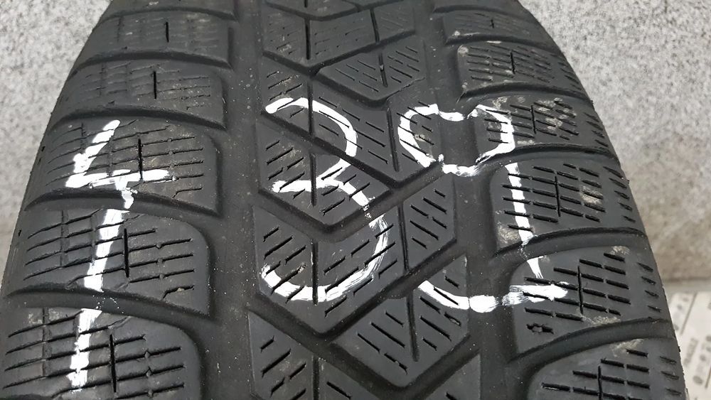 pirelli scorpion winter  235/55r19   235/55/19