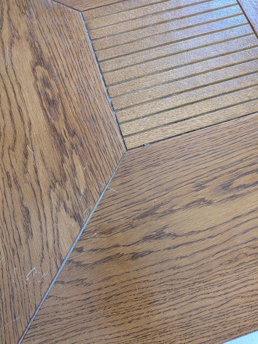 Mesa de madeira, pequena / muito bom estado